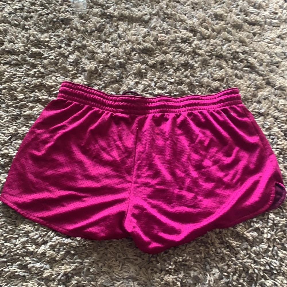 Nike Dry Fit Fuscia Shorts Size L - Picture 3 of 6
